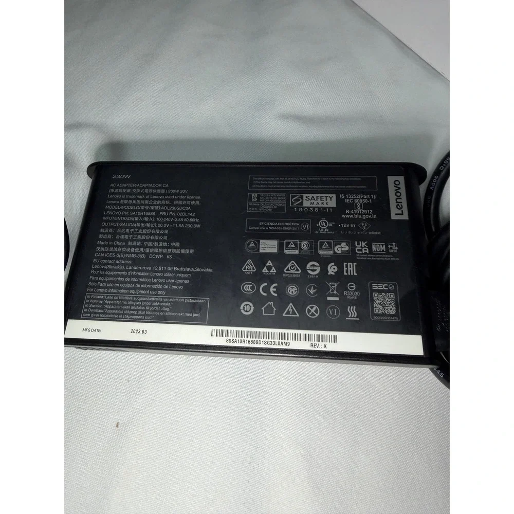 Lenovo 135W AC Adapter Laptop Charger 20V 6.75A Slim Tip ADL135SCC2A SA10E75867 - Picture 7 of 7
